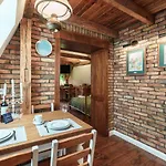 Apartment Old House *